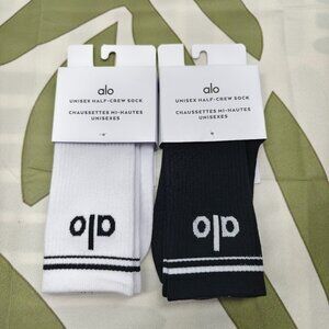 ALO Yoga 2-Pair Sport Socks | Arch Support & Breathable (NWT)